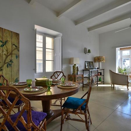 Acg- Sea Breeze Apartment Флориана Экстерьер фото